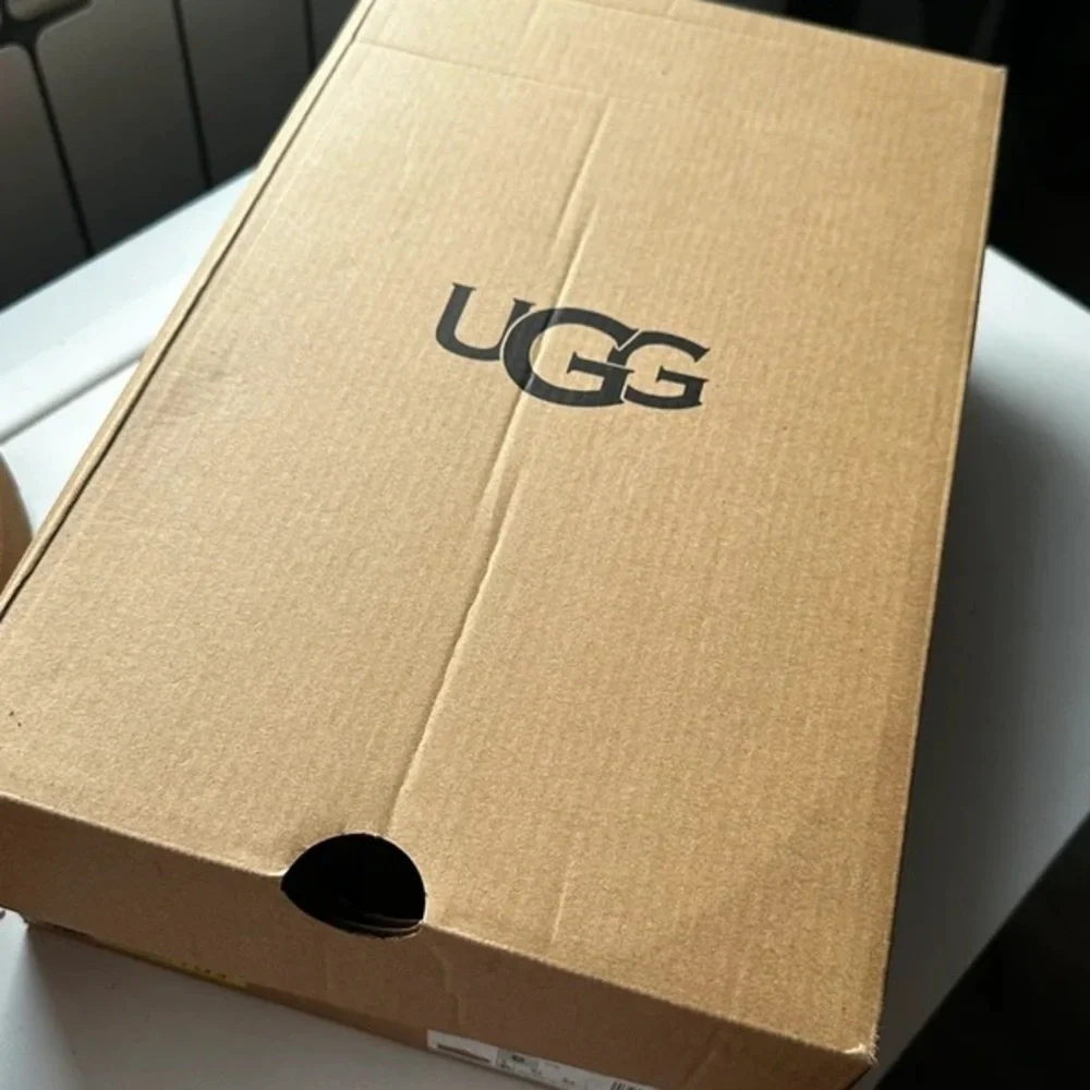 UGG-knockoff Brown Platform Shoes with Red Trim - Picture 6 of 6